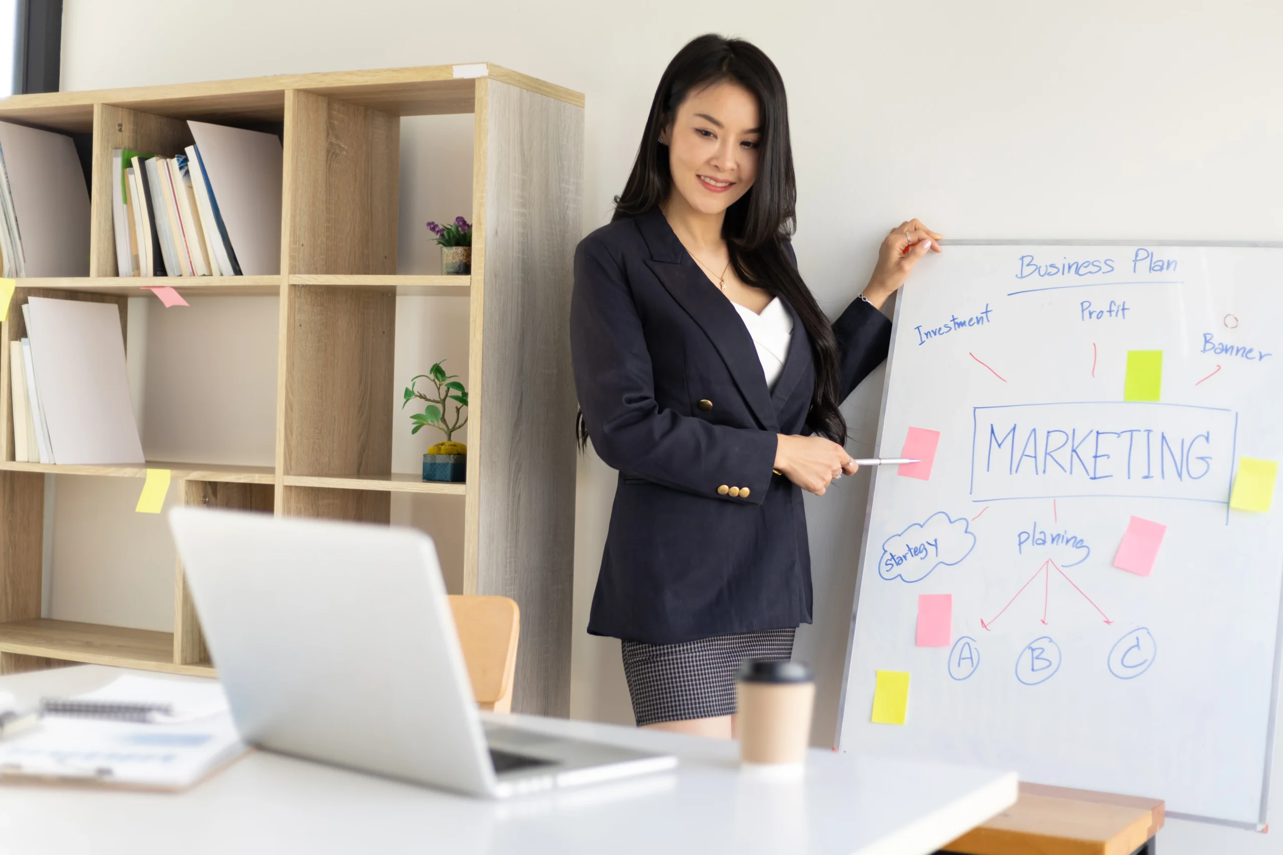 Fractional CMO vs. Marketing Manager